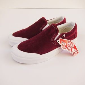 NWT Vans Slip On in Velvet Beet Red, Size 6